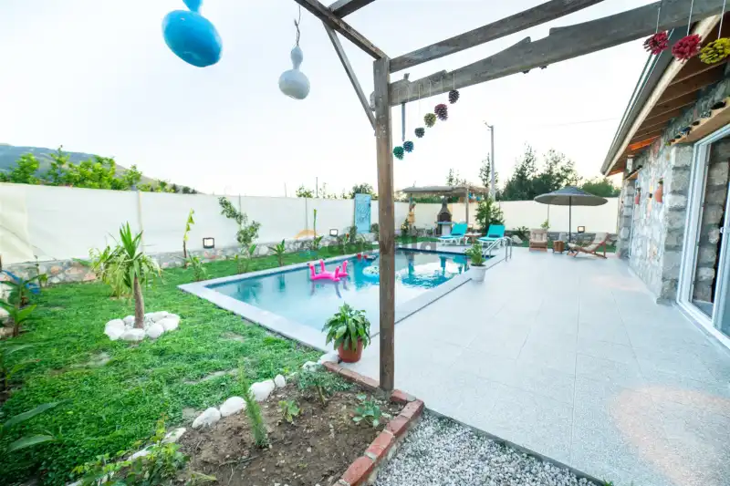 Bahçe