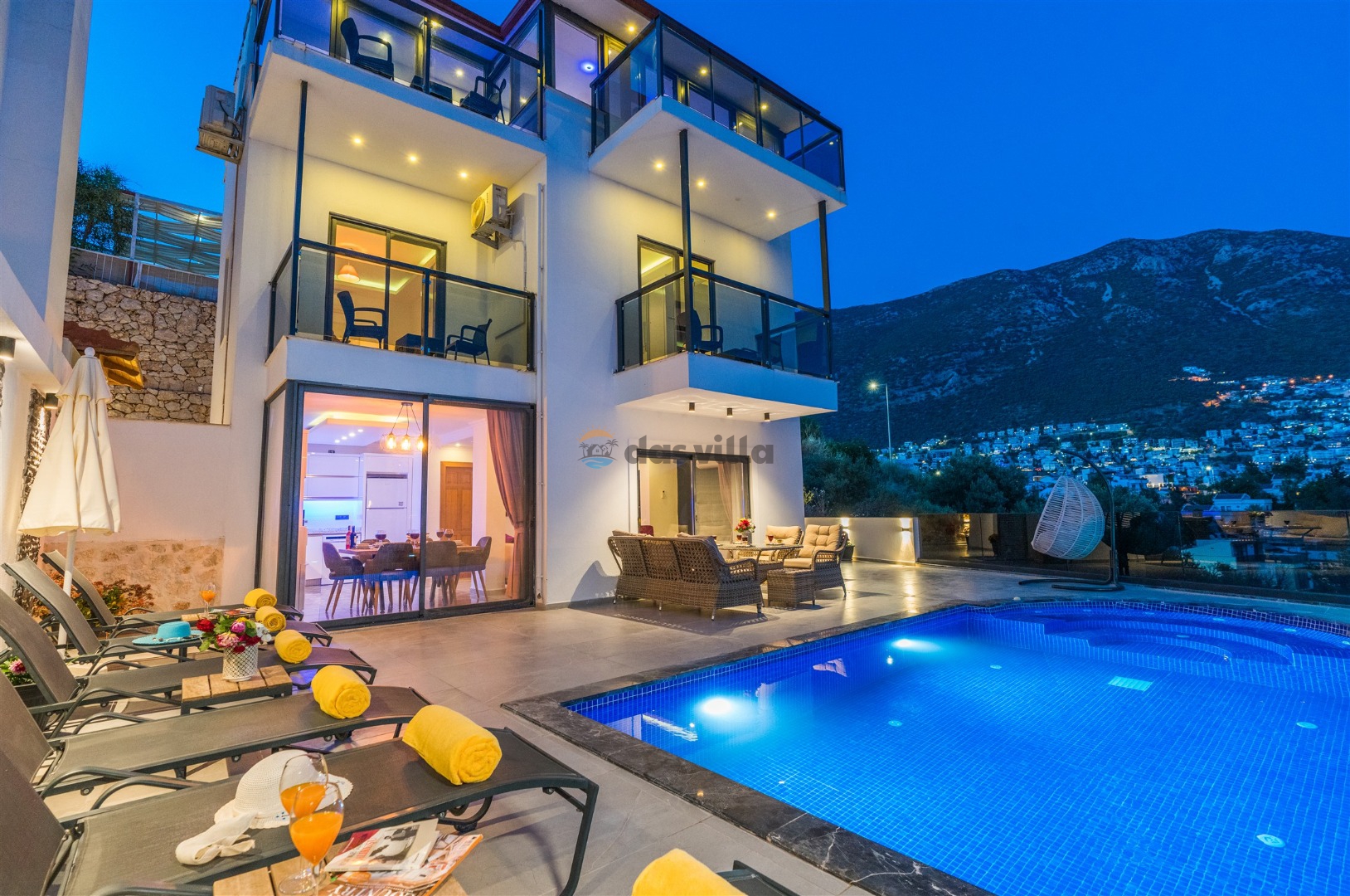 Villa Karsak Moonlight