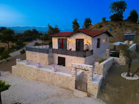 Villa Sakura Uğrar