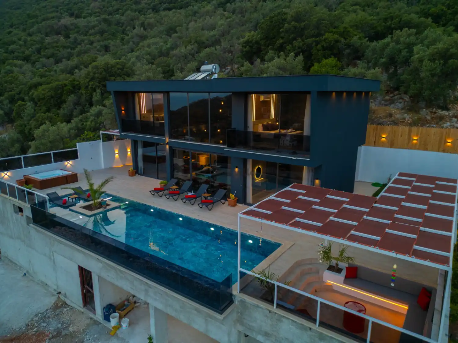 Villa Dark Palace