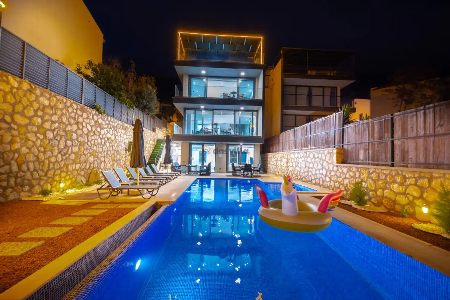 Villa City Of The Night