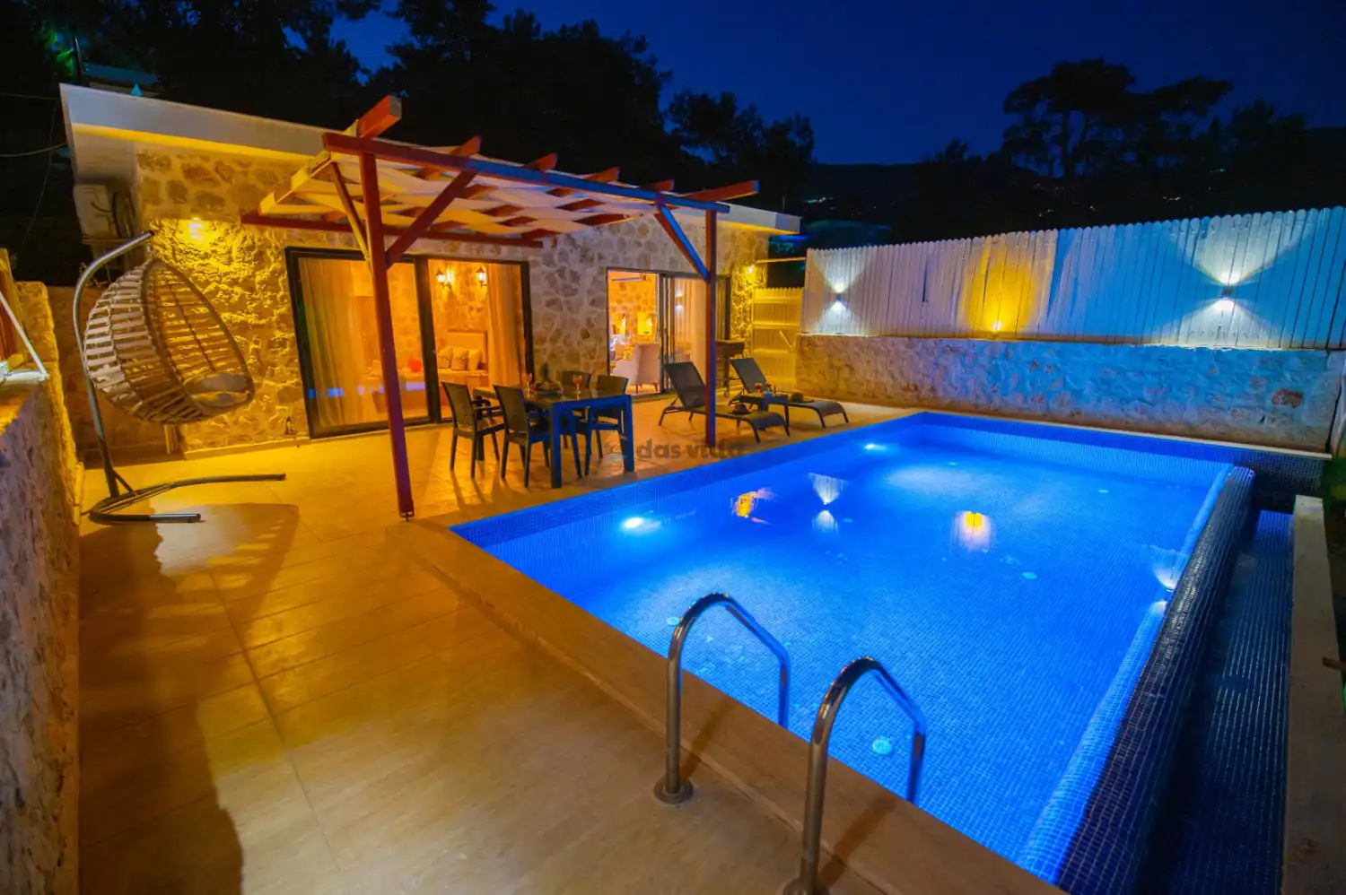 Villa Stone 2