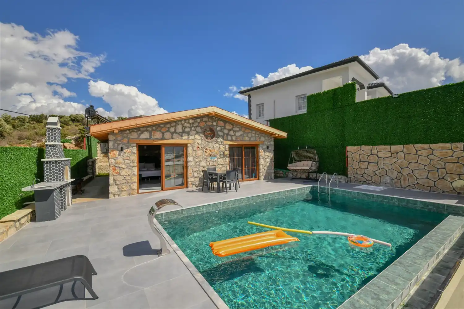 Villa Jet 2