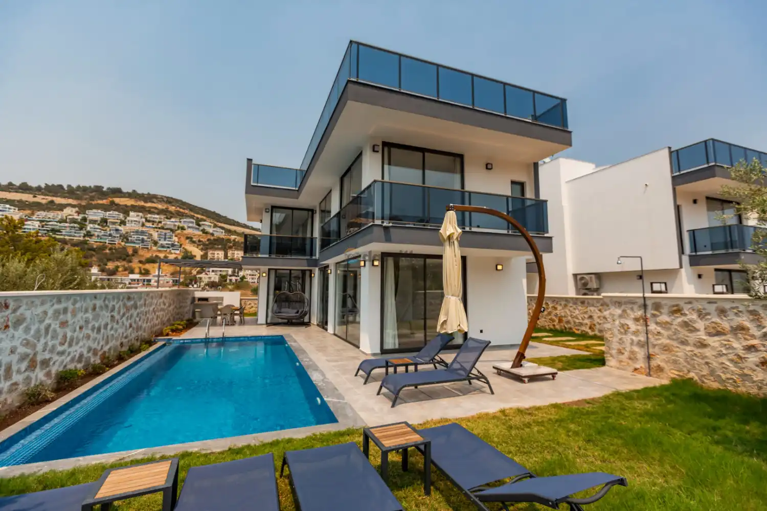 Villa Lipsos 2