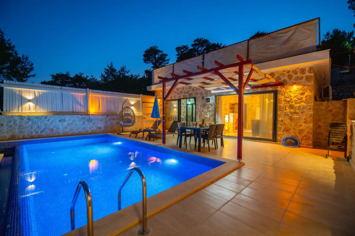Villa Stone 1