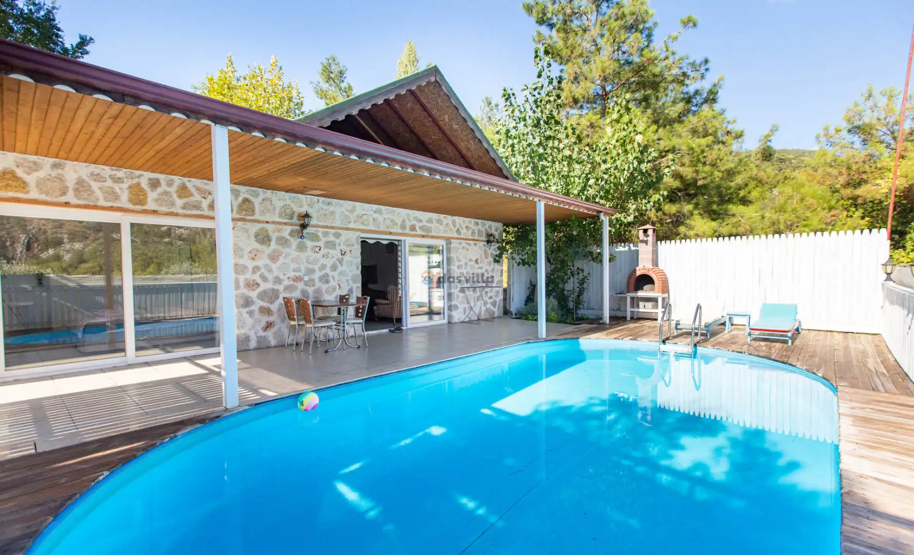 Villa Tema